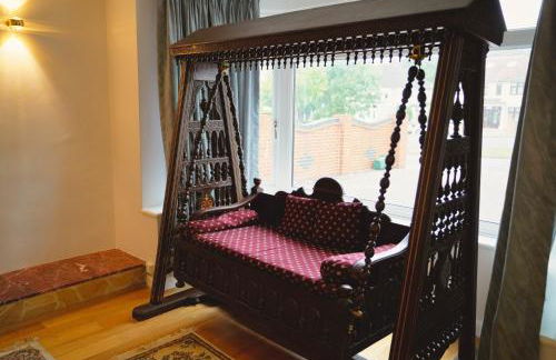 Lux 5 Bed sleeps 11, 10 mins from Wembley Stadium, Jacuzzi and Steam Shower - Photo 33