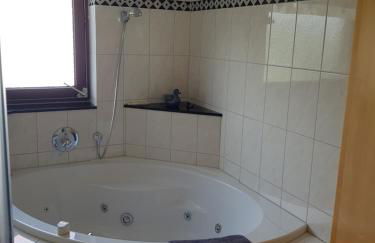 Schöne 120-qm-Ferienwohnung - Sonnenterrasse - Stadtgrenze Lübeck - Foto 8