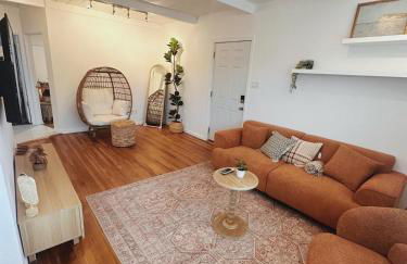 Modern Eclectic 2BR Near Petco, Balboa Park & Zoo - Foto 1