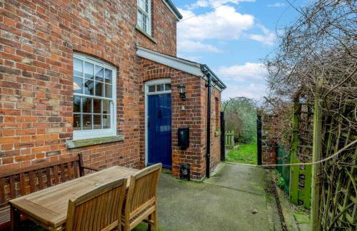 2 Bed in Morston oc-2382 - Photo 17