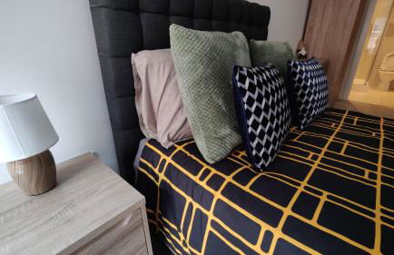 Bee City Cosy Stay - Near Train Stations and Shopping Centre with Paid Private Parking, 500Mbps Internet and Netflix - Foto 25