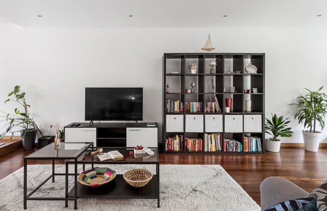 JOIVY Sleek House W/Balcony & 2 Terraces In Porto - Foto 13