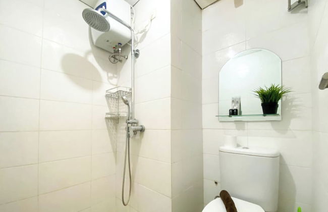 Good And Homey Studio At Candiland Apartment - Photo 8