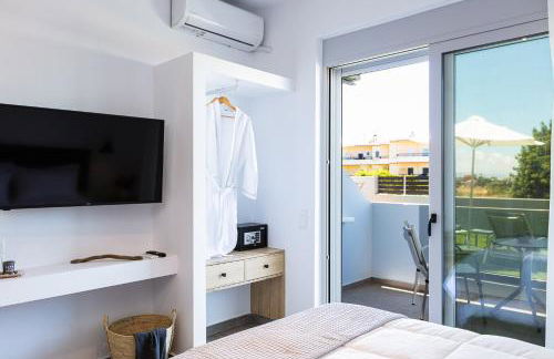 Evilio Suites, Inspired Family Retreat with Pool, Βy ThinkVilla - Foto 36