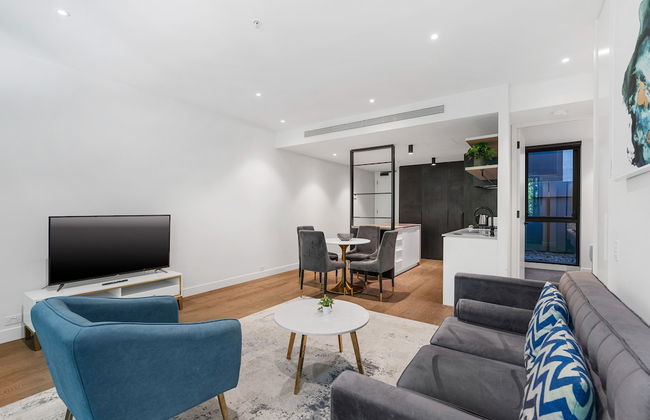 The Eminence Apartments by CLLIX - Photo 40