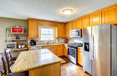 Browns Summit Vacation Rental with Fire Pit! - Photo 11