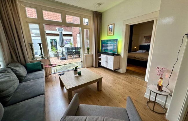 Apartment in the Fortified With Private Garden - Photo 18