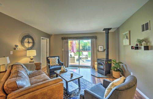 Game Room and Spacious Yard 10-Acre Catskills Home! - Foto 3