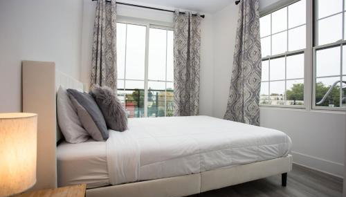 It's a Corner unit with cool City Skyline views! - Foto 5