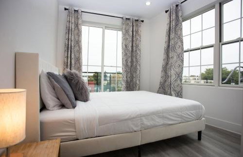 It's a Corner unit with cool City Skyline views! - Foto 5