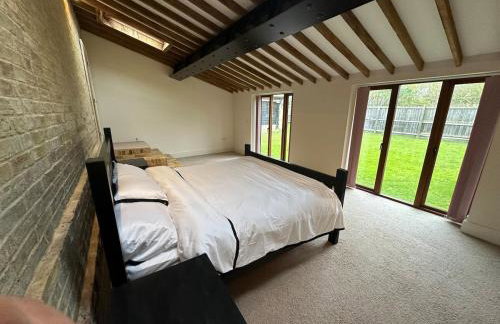 character filled barn renovation - Foto 45