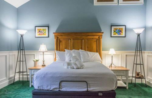 Historic 4BR Colonial with Pool Table and Fire Pit - Foto 22