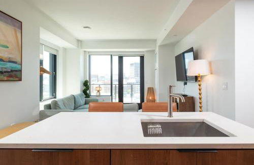 Luxury Apartment w King Bed Shared Pool & Rooftop - Foto 35