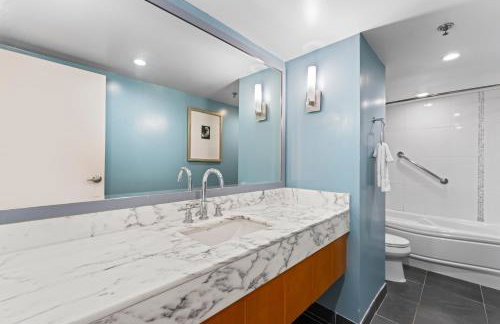 Ala Moana Hotel 1 bedroom sleeps 4 with King bed - Foto 8