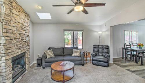 2 Mi to Rainbow Lake Woodsy Retreat with Deck! - Foto 4