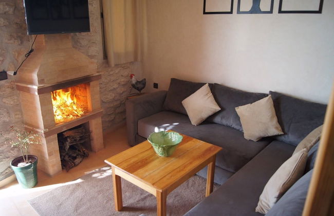 Little Beach Cottage - Photo 1