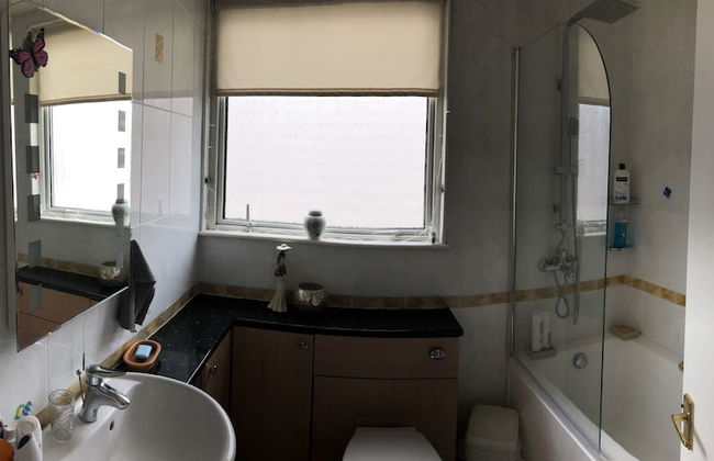 Limegrove, Comfortable Three Bedroom House - Photo 17