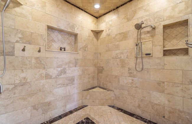 Sereno Ranch by Avantstay Sleeps 16! Outdoor Bar/kitchen, Pool, Fire Pit & Hot Tub! - Foto 13