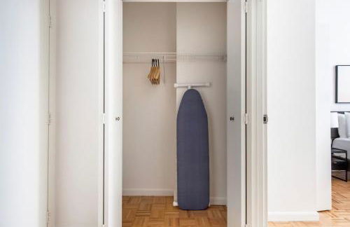 Fidi 1br w doorman wd nr south st seaport NYC-1306 - Foto 12