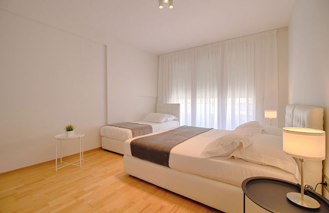 The Rooms Apartments Tirana - Photo 26