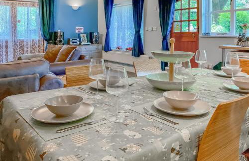 Court Place - Photo 8