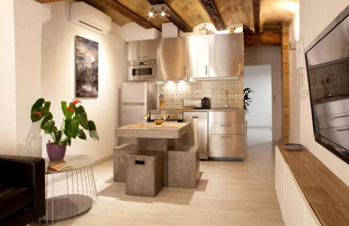 Authentic Charming Apartment/Wifi/Air Conditioning - Photo 5