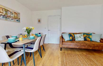 Weldon Road - Townhouse Overlooking the Park with Parking - Foto 30