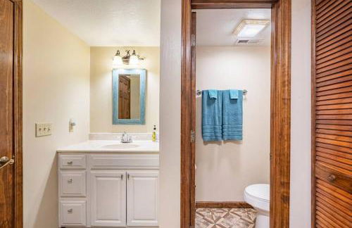 Red Rooster Family Cabin w/Hot Tub+Fire Pit+View - Foto 77