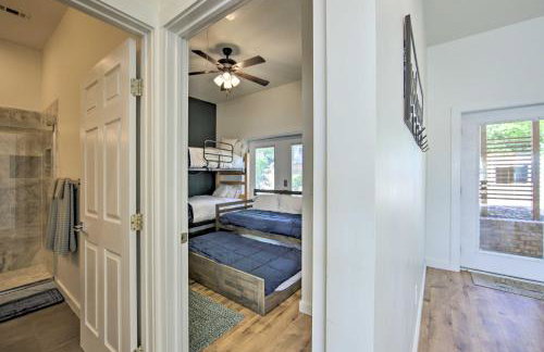 Modern Cedar Creek Lake Retreat with Panoramic View! - Foto 12