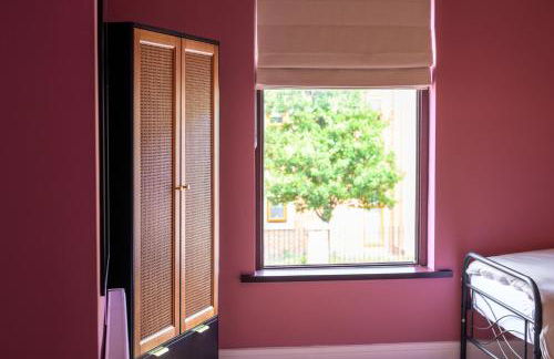 Beautiful 2 Bedroom House in Atherton, Free Parking - Foto 27