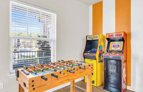 2BR Family Suite with Games & Pool - Foto 5