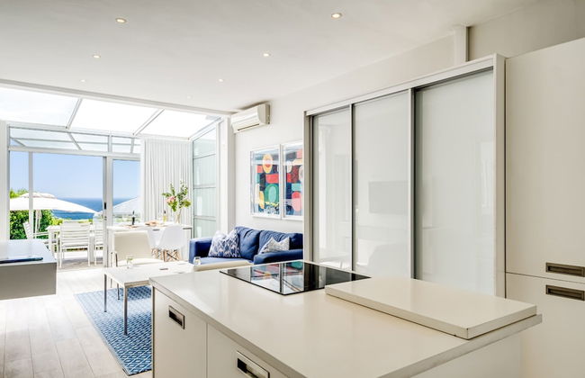 Compact Camps Bay Holiday Apartment With Private Pool Sea Escape - Foto 15