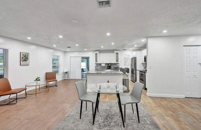 Villa Royale 4 BR Home w Pool & Hot Tub - Foto 25