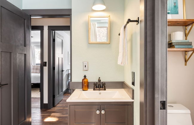 Quiet River Bend Cabin by Avantstay 35 Mins to Mt Bachelor 10 Mins to Town Centre Hot Tub - Foto 14