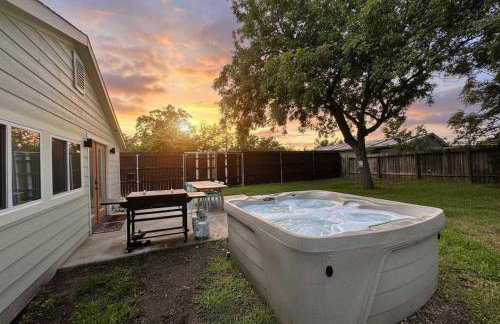 Modern 3 2 two Kings hot tub Fire pit 16min to Wine Trail Nearby Pickleball Courts Pools - Foto 4
