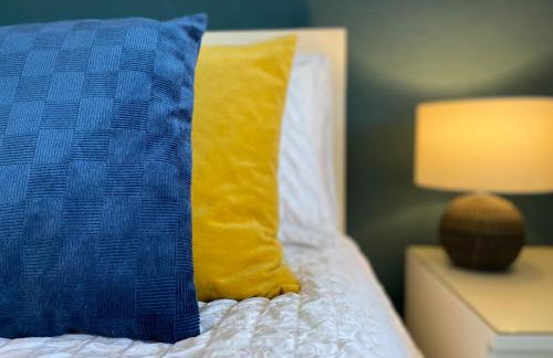 Cosy 4 Bedroom Town House with Mountain views, Private garden and ease of access into Abergavenny - Foto 15