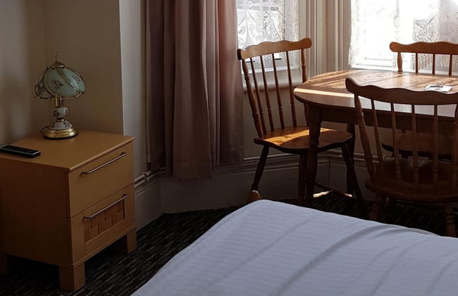 Flat - Sleeps 6 & on Street Parking - Foto 5