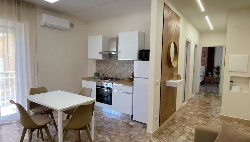 SIS HOUSE Apartment - Deluxe Apartment in Anzio City Center, 100m from the Sea - Foto 5, stove