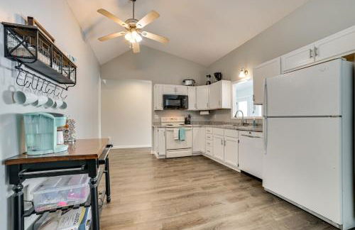 Dock and Views Lake Mitchell Home in Cadillac! - Foto 8