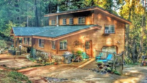 A Lovely Cabin House at Way Woods Retreat with Outdoor Hot Tub! - By Sacred Hub MGMT - Foto 1
