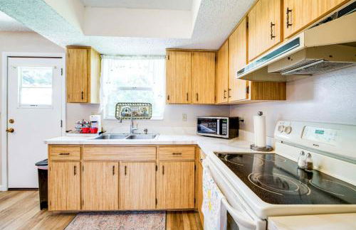 Explore Weeki Wachee Springs Pet-Friendly Home - Foto 11