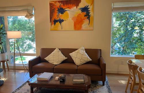 Near Stanford Luxury Retreat 1 Gigabit Fast WiFi Two Car Garage Masterbedroom King Size Bed Walk-in Closet and Walk-in Shower - Foto 10