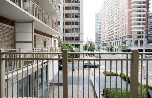 Sojourn Randolph Towers #204 - Foto 17