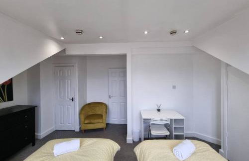 Make yourself at home! Large Rooms, Comfy - Foto 27