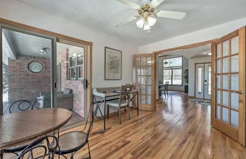 Lake-View Retreat with Fire Pit in Mountain Home! - Foto 14