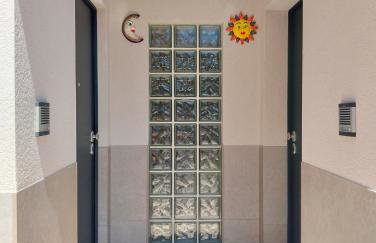 APARTAMENTO LUNA - 2 apartamentos céntricos juntos cerca de la playa, ideales para grupos grandes - Foto 3