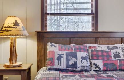 Hot Tub + Sauna + Deck + Firepit + Beach Access + Near Dining Grateful Escape by Avantstay - Foto 58