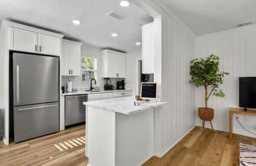 It's A Vibe- less than 10mins Capital,Hospitals,FAMU,&FSU - Foto 24