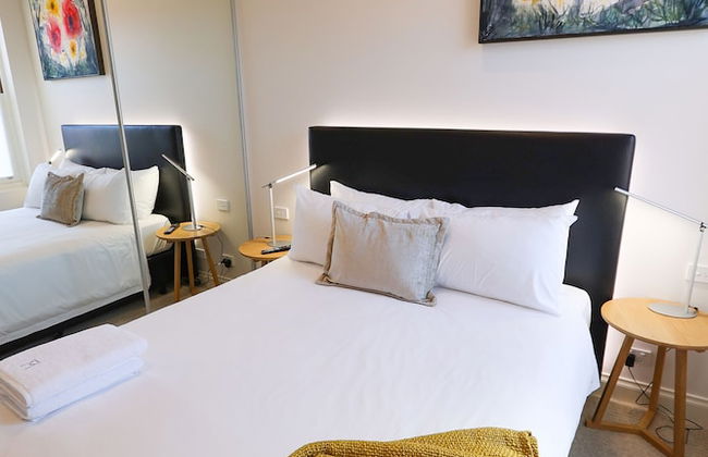 Mansi on Raymond - Photo 13