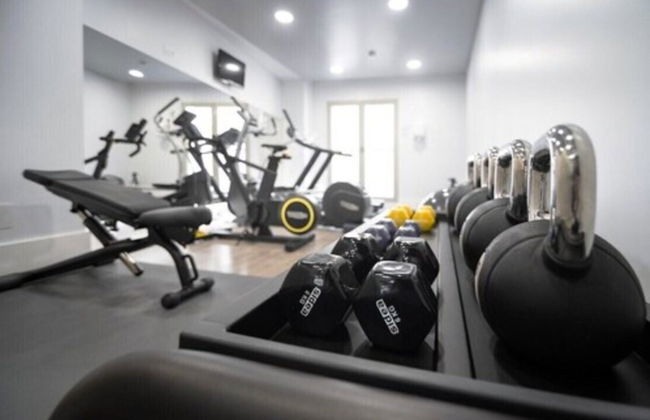 Suites Viena Plaza de España - Photo 20